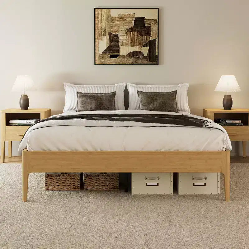 Letto a piattaforma in bambù massiccio con supporto centrale in metallo e contenitore sotto il letto