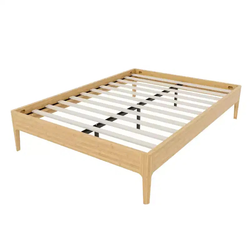 Letto a piattaforma in bambù massiccio con supporto centrale in metallo e contenitore sotto il letto